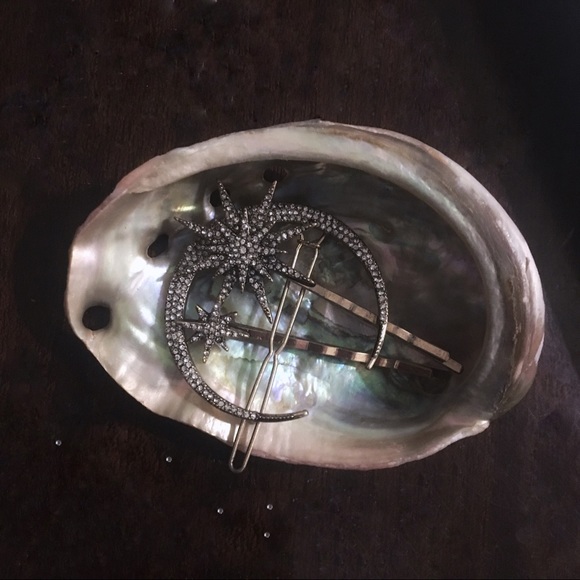 Back in stock! 🌙✨Moon and Stars Hair Accessories - Picture 3 of 4